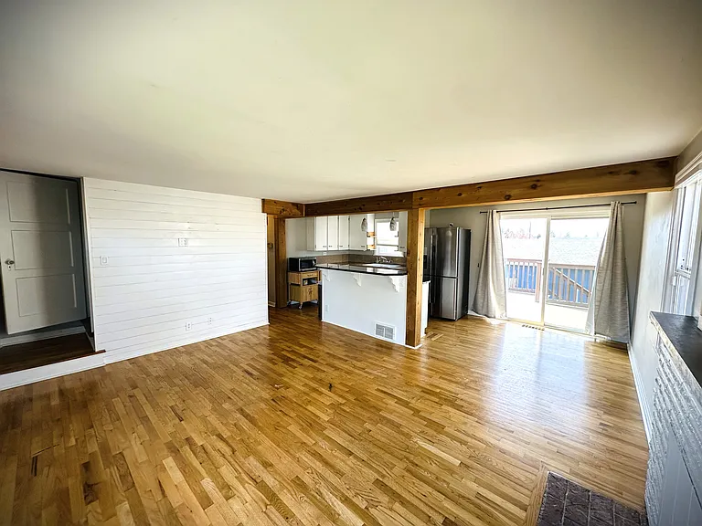 638 N Howard St — Photo 5