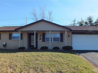 213 Porter Dr, Englewood, OH 45322