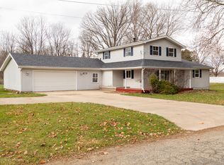 619 N Williams St, Bellevue, MI 49021