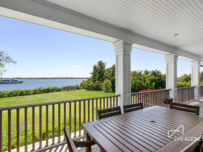 225 E Lake Dr — Photo 12