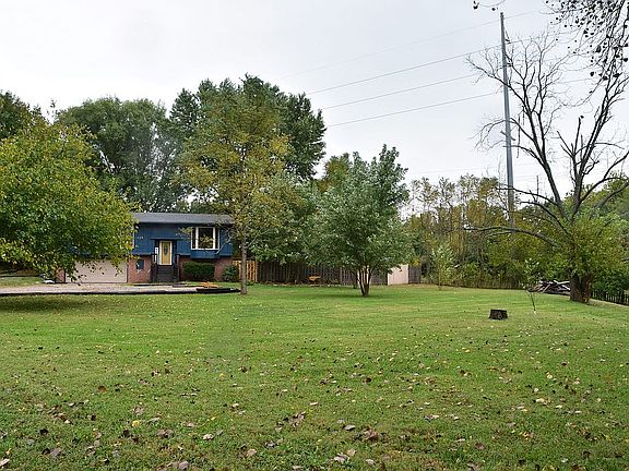 look at all that yard!