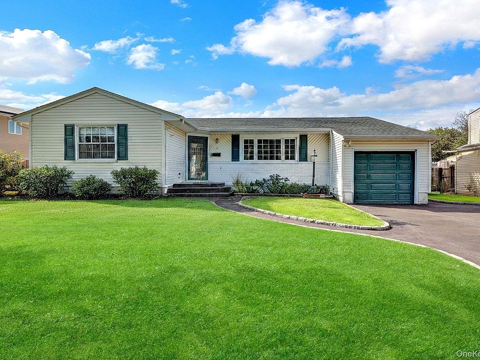 1st image of 3 Daniel Drive