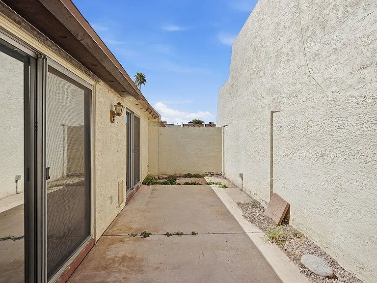 1924 E Duke Dr — Photo 28