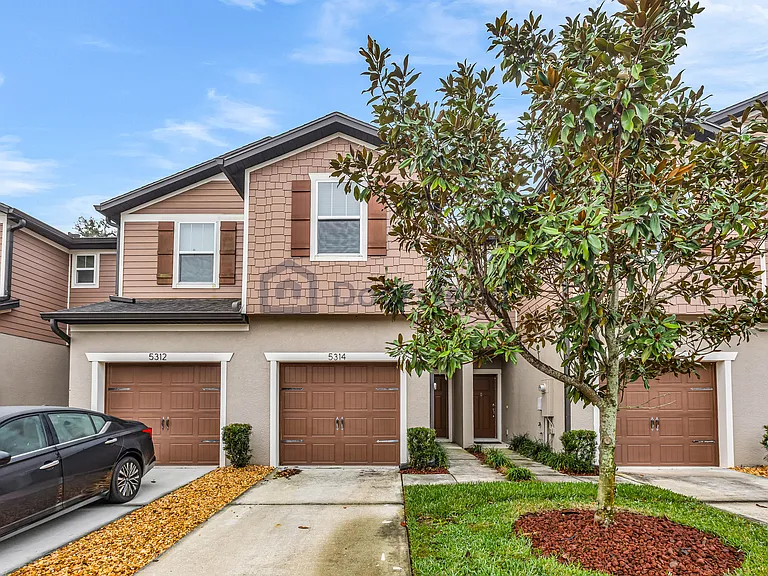 5314 Sylvester Loop — Photo 1