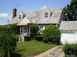 3 Law St, Valley Stream, NY 11580