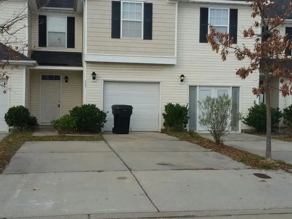 137 Pinter Ct, Virginia Beach, VA 23452