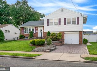 16 Toby Ln, Hamilton, NJ 08620
