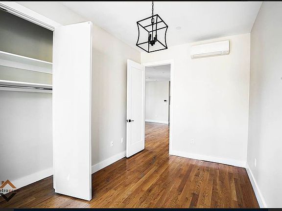 4th image of 554 Dekalb Ave APT 3A