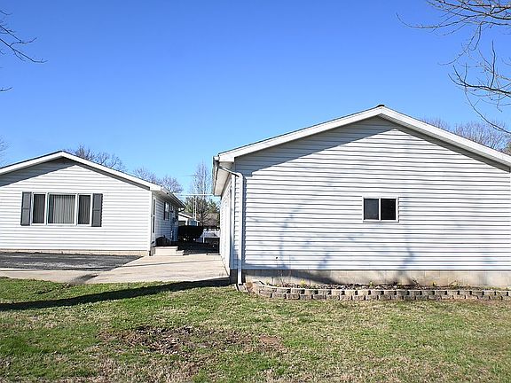 4th image of 542 Anderson Rd