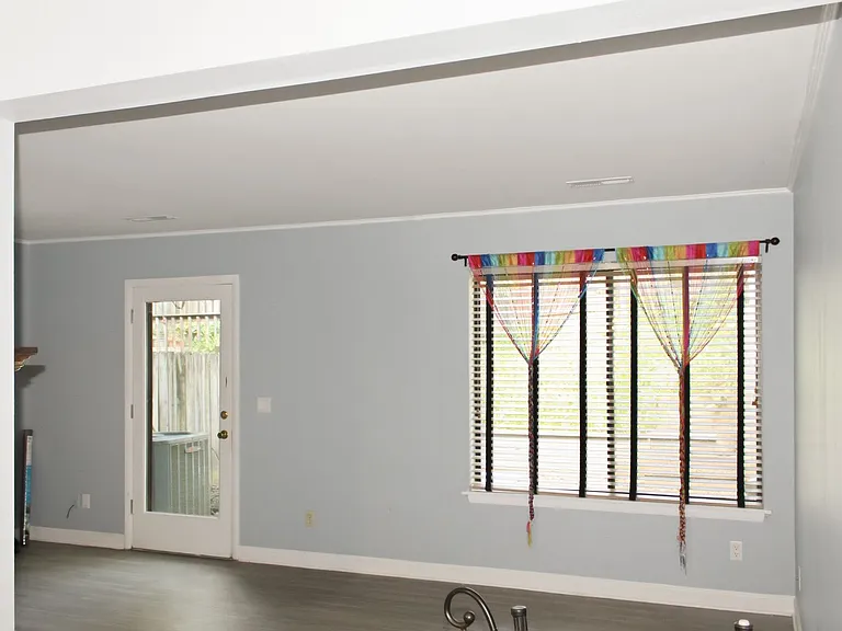 124 Blithe Ct — Photo 8