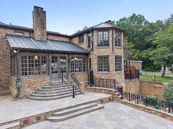 87th image of 1374 Peter Pond Rd