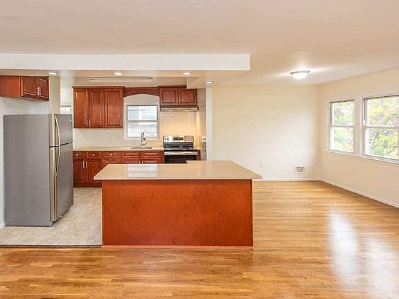 2nd image of 22322 56th Ave #2