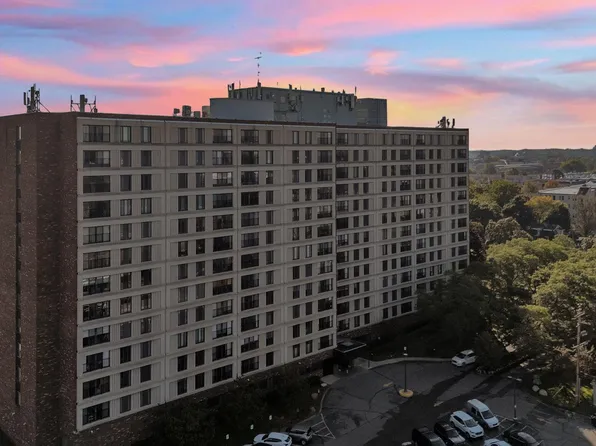 21800 Morley Ave APT 1104, Dearborn, MI 48124