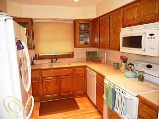 4th image of 3011 Helen Ct #1