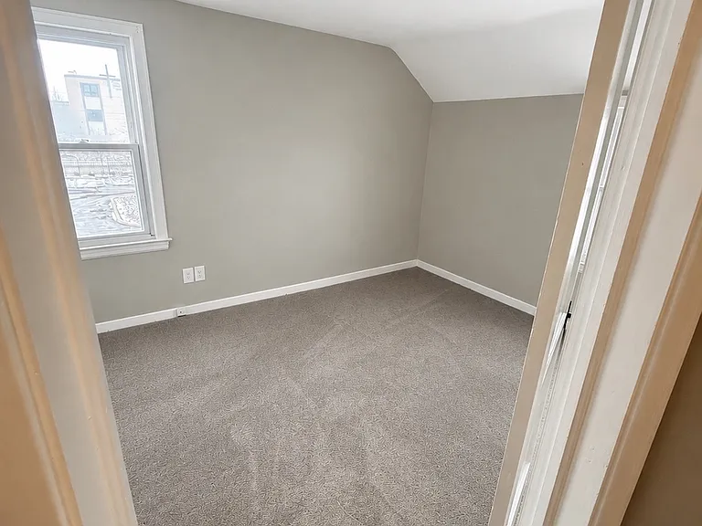 73 Redmond Ave — Photo 6