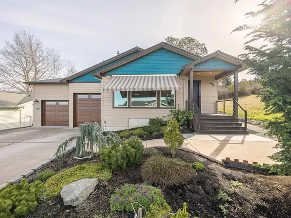41 Coral Dr, Sequim, WA 98382