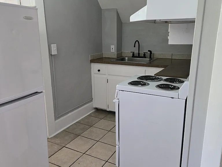 32 Brook St — Photo 10