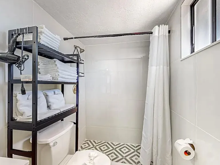 360 Capri Blvd — Photo 3