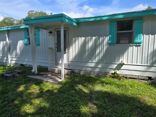 5609 Hancock Dr, Wildwood, FL 34785