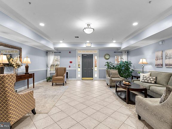 3rd image of 502 King Farm Blvd APT 402