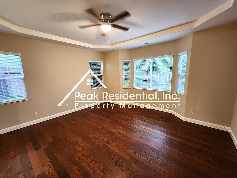 1044 Sandwick Way — Photo 28