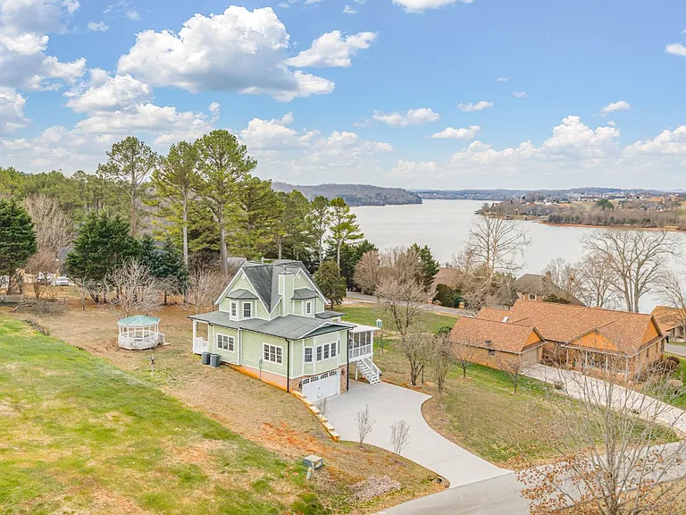 309 Southshore Dr — Photo 2