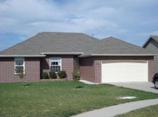 891 W Cambridge Ave, Nixa, MO 65714
