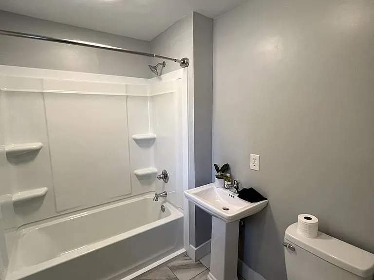 204 Heritage Blvd — Photo 10