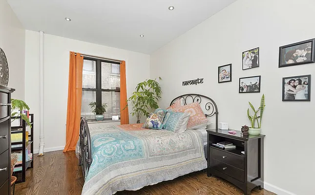 Rented by Keller Williams NYC | media 16