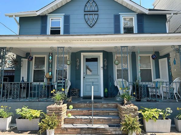 65 Mount Hermon Way APT 2