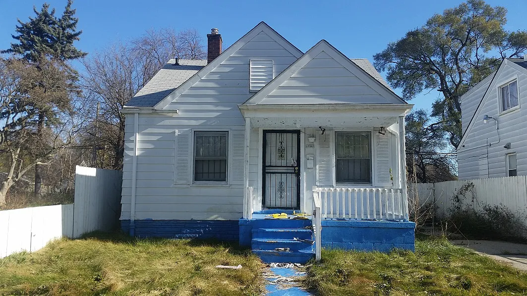 723 Terrace Ave photo 1