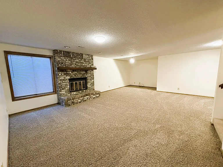 13932 E Lockmoor Cir — Photo 15