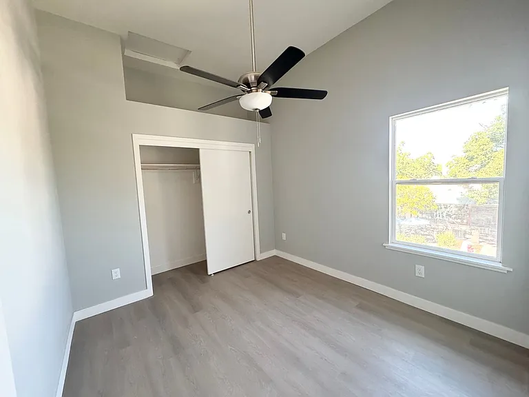 123 S K St — Photo 7
