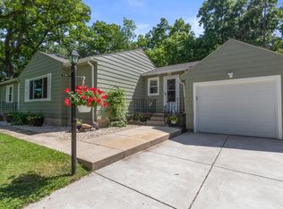 1005 Mobile St, Lake Geneva, WI 53147