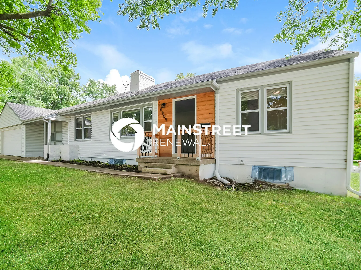 4909 Norwood Avenue — Photo 2
