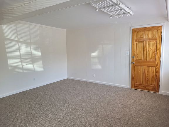3rd image of 487 Kimberly Ave #5