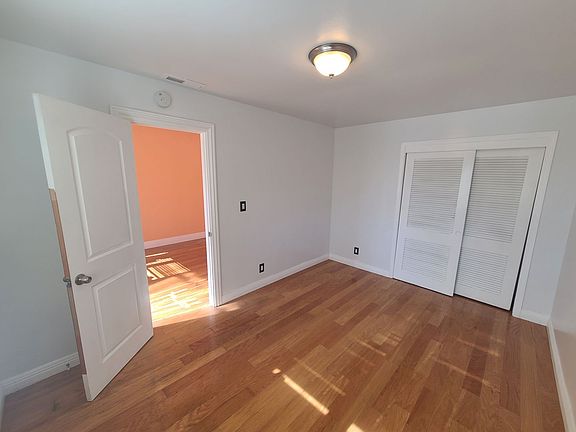 5th image of 1117 Elmhurst Ave