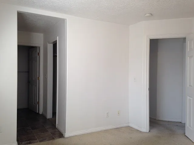 1042 N 200 W #4 — Photo 8