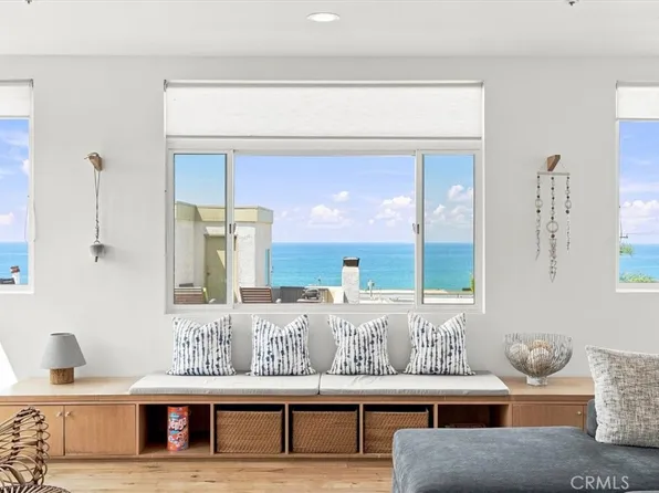 217 8th Pl, Manhattan Beach, CA 90266