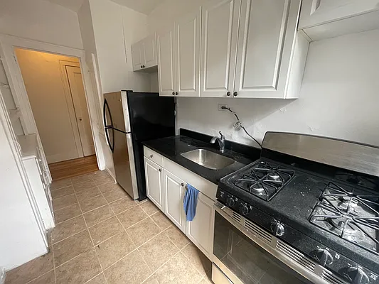 Rented by Contact Realty | media 15