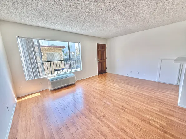 5229 Riverton Ave #10, North Hollywood, CA 91601
