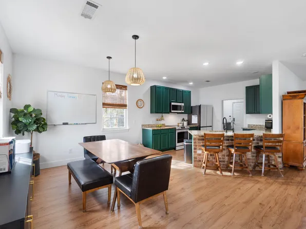 40 Hidden Lakes Trl, Defuniak Springs, FL 32433