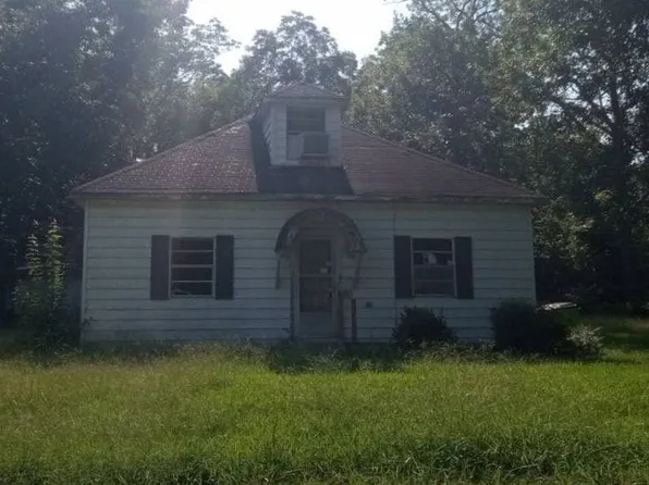 1221 S Prairie St, Stuttgart, AR 72160