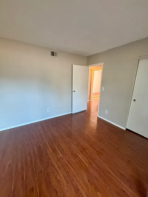 3 bed, 1177 sqft, $1,800 — Photo 3