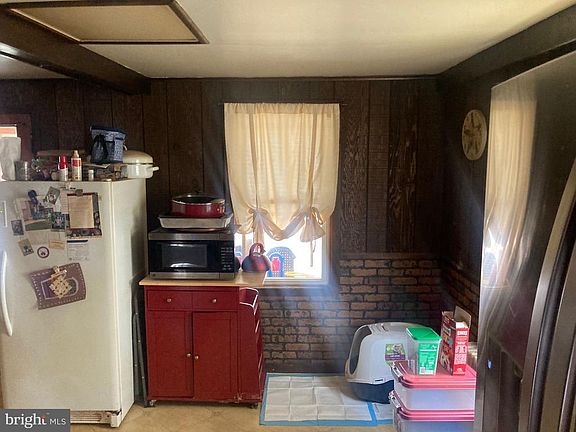 3rd image of 36 W California St