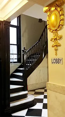 Rented by Siderow Residential Group | media 18