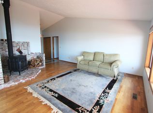 3305 Netarts Bay Rd W, Tillamook, OR 97141