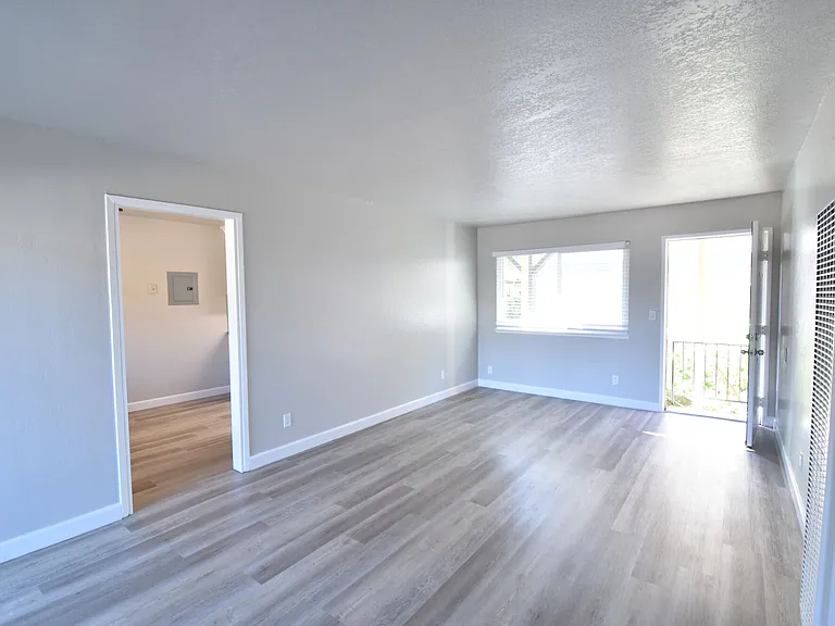 2235 California St — Photo 11
