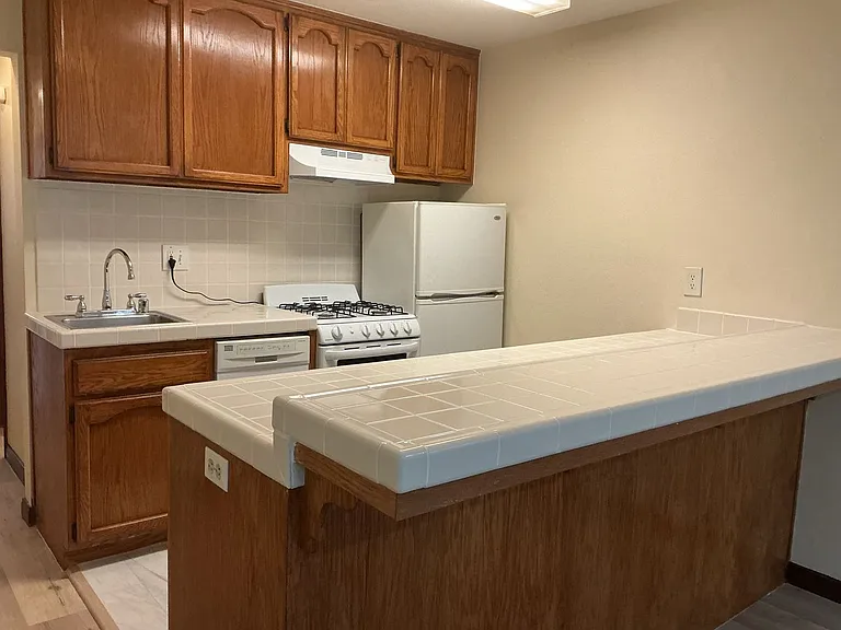 17200 Newhope St #325 — Photo 3