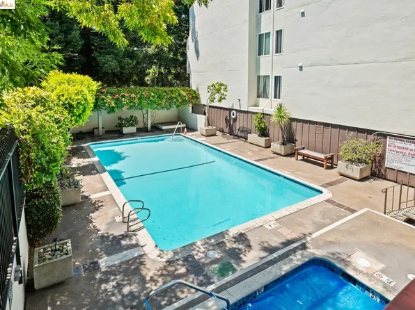 2005 Pleasant Valley Ave APT 317, Oakland, CA 94611